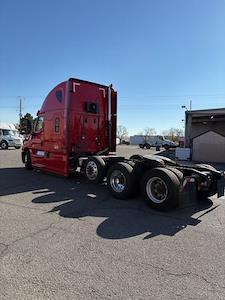 Used 2019 Freightliner Cascadia Sleeper Cab 8x4, Semi Truck for sale #809582 - photo 2