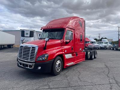 Used 2019 Freightliner Cascadia Sleeper Cab 8x4, Semi Truck for sale #809603 - photo 1