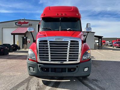 2019 Freightliner Cascadia Sleeper Cab 6x4, Semi Truck for sale #809644 - photo 2