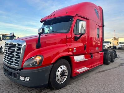 Used 2019 Freightliner Cascadia Sleeper Cab 6x4, Semi Truck for sale #809649 - photo 1