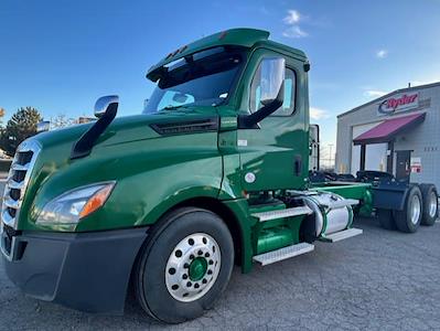 Used 2020 Freightliner Cascadia Day Cab 6x4, Semi Truck for sale #877845 - photo 1