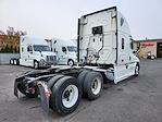 Used 2018 Freightliner Cascadia Sleeper Cab 6x4, Semi Truck for sale #749599 - photo 5
