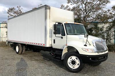 Used 2018 International DuraStar 4300 4x2, Box Truck for sale #490422 - photo 1