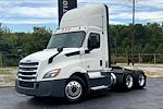 Used 2020 Freightliner Cascadia Day Cab 6x4, Semi Truck for sale #499475 - photo 3