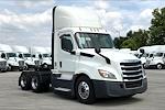 Used 2019 Freightliner Cascadia Day Cab 6x4, Semi Truck for sale #495372 - photo 1