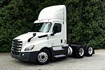 Used 2020 Freightliner Cascadia Day Cab 6x4, Semi Truck for sale #499092 - photo 3