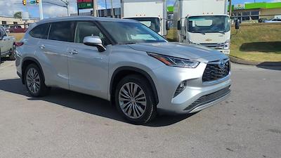 Used 2021 Toyota Highlander Platinum 4x4, SUV for sale #P301422 - photo 1