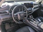 Used 2021 Toyota Highlander Platinum 4x4, SUV for sale #P301422 - photo 10