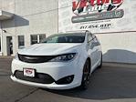 Used 2020 Chrysler Pacifica Touring L FWD, Minivan for sale #2418R - photo 2