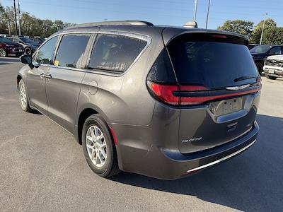 Used 2022 Chrysler Pacifica Touring L FWD, Minivan for sale #C100689 - photo 2