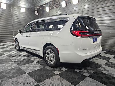 Used 2022 Chrysler Pacifica Limited AWD, Minivan for sale #101468 - photo 2