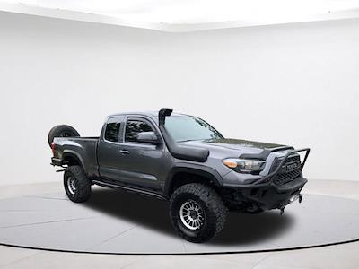 Used 2017 Toyota Tacoma SR5 Extra Cab 4WD, Pickup for sale #23C1755A - photo 1
