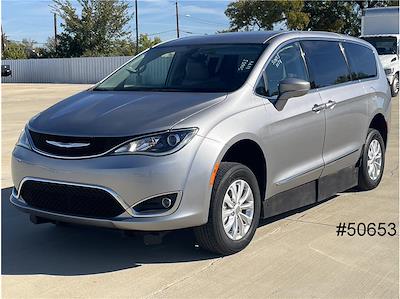 Used 2017 Chrysler Pacifica Touring L FWD, Minivan for sale #50653 - photo 1