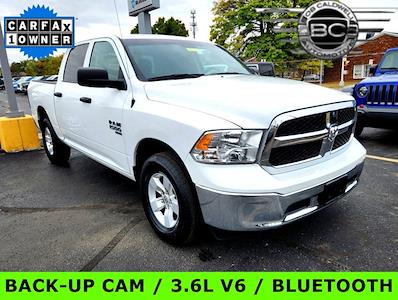 Used 2022 Ram 1500 Classic SLT Crew Cab 4x4, Pickup for sale #46329 - photo 1