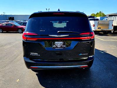 2023 Chrysler Pacifica FWD, Minivan for sale #46356 - photo 2