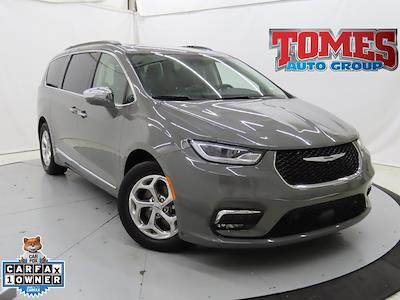 Used 2022 Chrysler Pacifica Limited FWD, Minivan for sale #2T59017 - photo 1