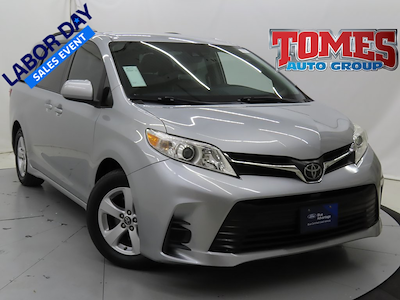 Used 2019 Toyota Sienna SE 4x2, Minivan for sale #3T5145A - photo 1