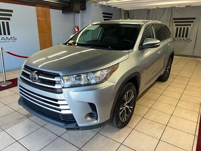 Used 2018 Toyota Highlander LE FWD, SUV for sale #A1P-57702 - photo 1