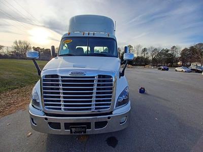 Used 2015 Freightliner Cascadia Day Cab 4x2, Semi Truck for sale #A1P-D1566 - photo 1