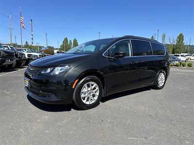 Used 2021 Chrysler Voyager LXI FWD, Minivan for sale #245143P - photo 2