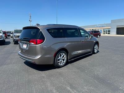 Used 2018 Chrysler Pacifica Touring L FWD, Minivan for sale #B2431 - photo 2