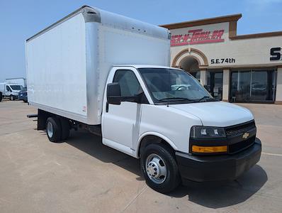 Used 2018 Chevrolet Express 3500 RWD, 15' Wabash Box Van for sale #4941 - photo 2