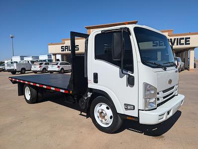 2018 Chevrolet LCF 4500 Regular Cab DRW 4x2, Flatbed Truck for sale #4976 - photo 2