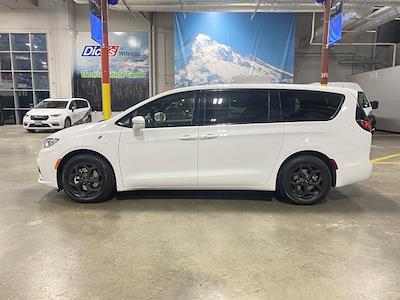 Used 2022 Chrysler Pacifica Touring L FWD, Minivan for sale #NR199900 - photo 2