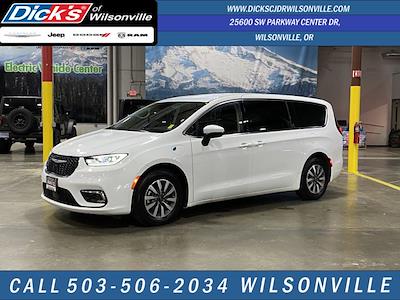 Used 2023 Chrysler Pacifica Touring L FWD, Minivan for sale #PR542021 - photo 1