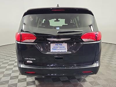 Used 2022 Chrysler Voyager LX FWD, Minivan for sale #MSCP221510 - photo 2