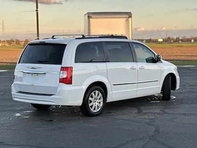 Used 2014 Chrysler Town and Country Touring FWD, Minivan for sale #P24-253A - photo 2