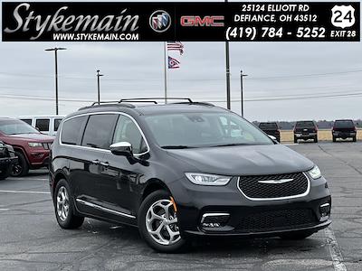 Used 2022 Chrysler Pacifica Limited FWD, Minivan for sale #P24-289 - photo 1