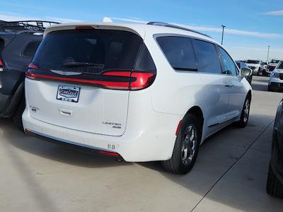 Used 2021 Chrysler Pacifica Limited AWD, Minivan for sale #115777P - photo 2