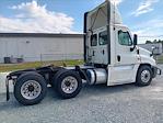 2017 Freightliner Cascadia Day Cab DRW 6x4, Semi Truck for sale #11152 - photo 6