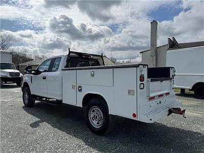 Used 2017 Ford F-350 XL Super Cab 4x4, 8' Reading Service Truck for sale #11168 - photo 2