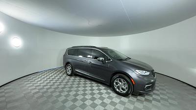 2022 Chrysler Pacifica AWD, Minivan for sale #24T3684B - photo 2