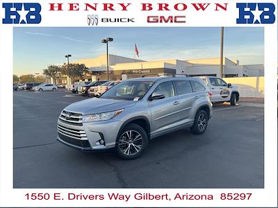 Used 2018 Toyota Highlander LE FWD, SUV for sale #25B136B - photo 1