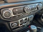 Used 2022 Jeep Gladiator Sport Crew Cab 4x4, Pickup for sale #4B4900A - photo 21