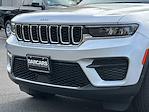 Used 2022 Jeep Grand Cherokee Laredo 4x4, SUV for sale #F1B0048 - photo 4