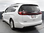 Used 2022 Chrysler Pacifica Touring L FWD, Minivan for sale #25P2170 - photo 3