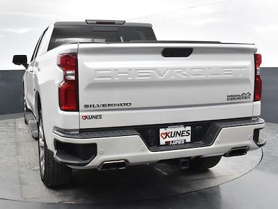 2021 Chevrolet Silverado 1500 Crew Cab 4x4, Pickup for sale #25P2284 - photo 2