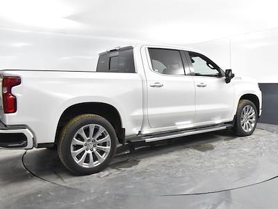 2021 Chevrolet Silverado 1500 Crew Cab 4x4, Pickup for sale #25P2284 - photo 2