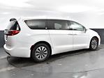 2022 Chrysler Pacifica FWD, Minivan for sale #25P2431 - photo 2