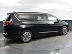 Used 2022 Chrysler Pacifica Touring L FWD, Minivan for sale #25P2497 - photo 2