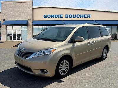 Used 2011 Toyota Sienna XLE 4x2, Minivan for sale #24LE0396A - photo 1