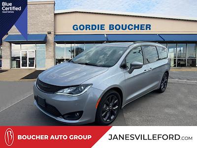 Used 2019 Chrysler Pacifica Limited FWD, Minivan for sale #24ZE1391A - photo 1