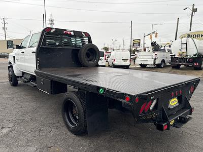 Used 2022 Chevrolet Silverado 5500 FL Regular Cab 4WD, 11' 4" Flatbed Truck for sale #15503 - photo 2