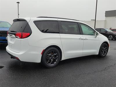 2018 Chrysler Pacifica FWD, Minivan for sale #T23255D1 - photo 2