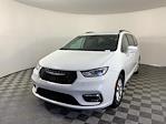 Used 2022 Chrysler Pacifica Touring L FWD, Minivan for sale #GP8134 - photo 5