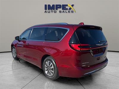 Used 2021 Chrysler Pacifica Touring L FWD, Minivan for sale #1FT9452A - photo 2